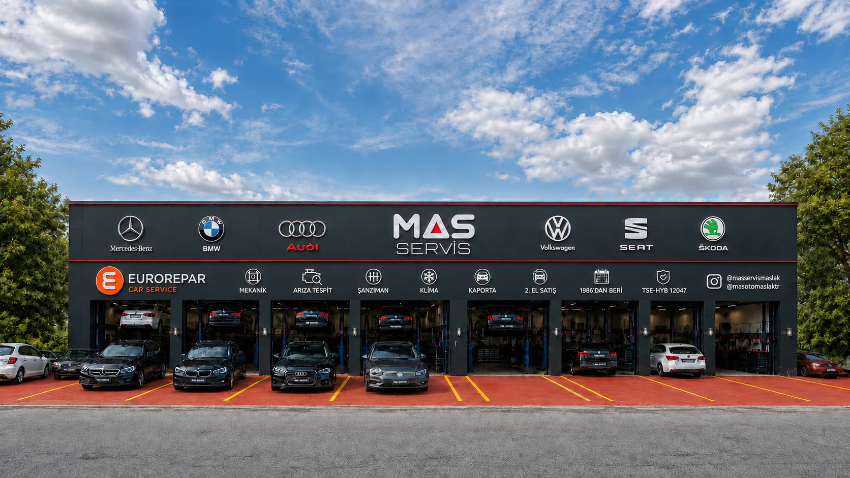 MAS Servis Maslak cephesi: Mercedes-Benz, BMW, Audi ve Volkswagen logoları, Eurorepar Car Service tabelası ve servis girişindeki araçlar